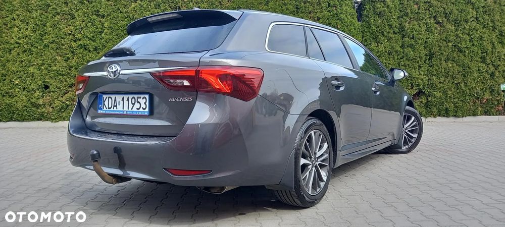 Toyota Avensis 1.8 Executive - 23