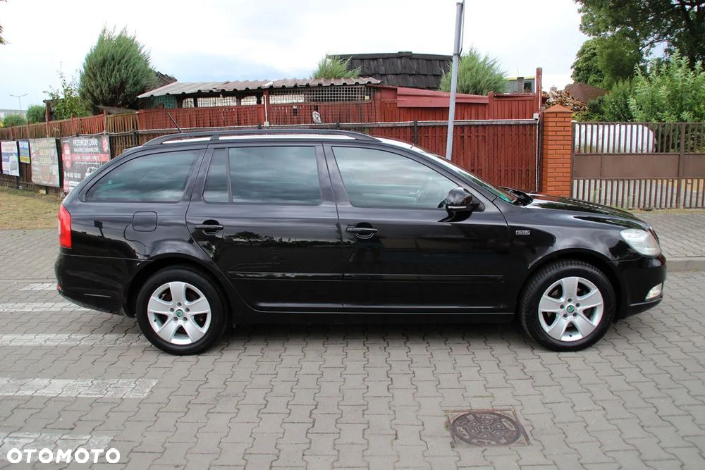 Skoda Octavia 1.8 TSI FAMILY - 10