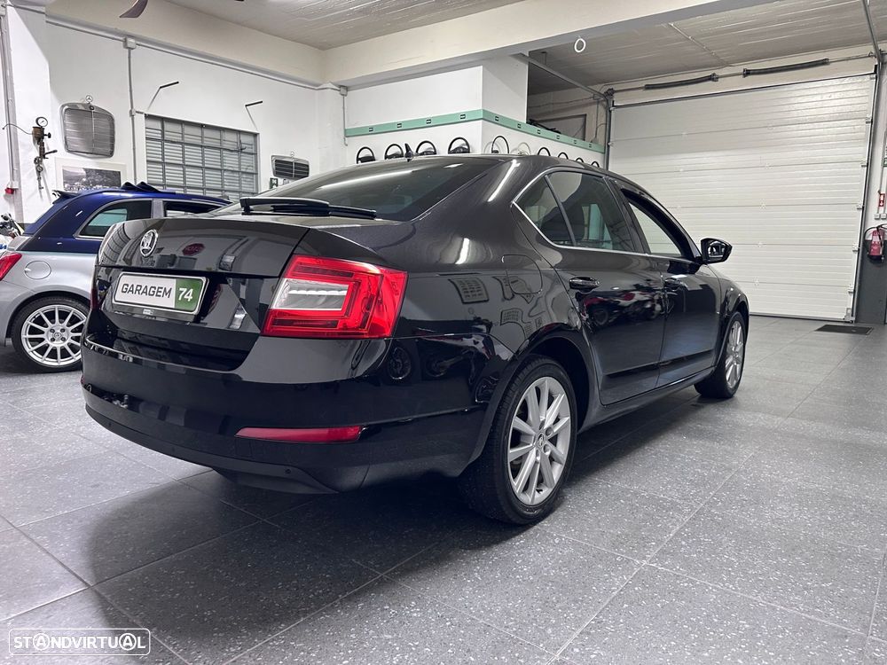 Skoda Octavia 2.0 TDI Sportline - 26