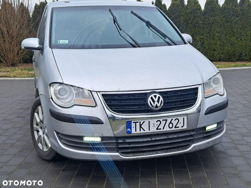 Volkswagen Touran - 17