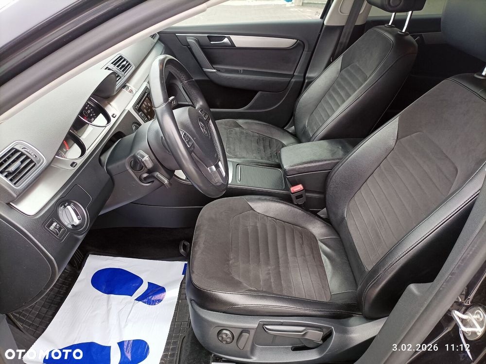 Volkswagen Passat - 12