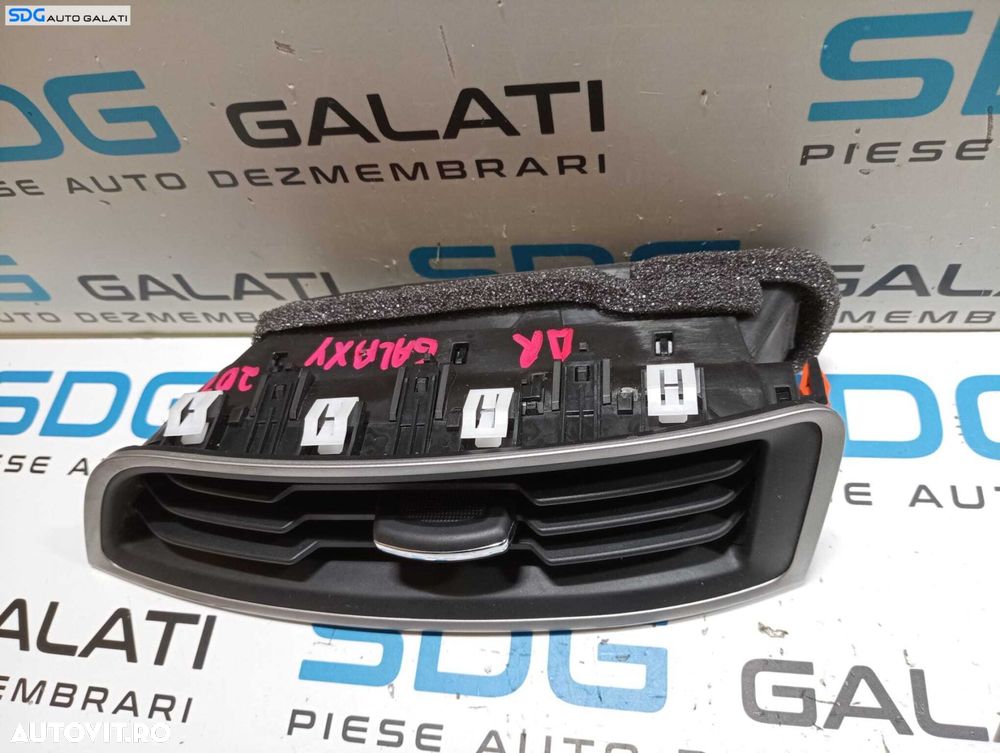 Gura Grila Aerisire Ventilatie Bord Dreapta Motor Ford Galaxy 2 2006 - 2015 Cod EM2B-19C68 2-AL3F02 [M7850] - 2