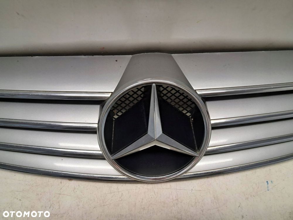 mercedes-benz clk w209 grill atrapa zderzaka przedniego a2098800183 - 2