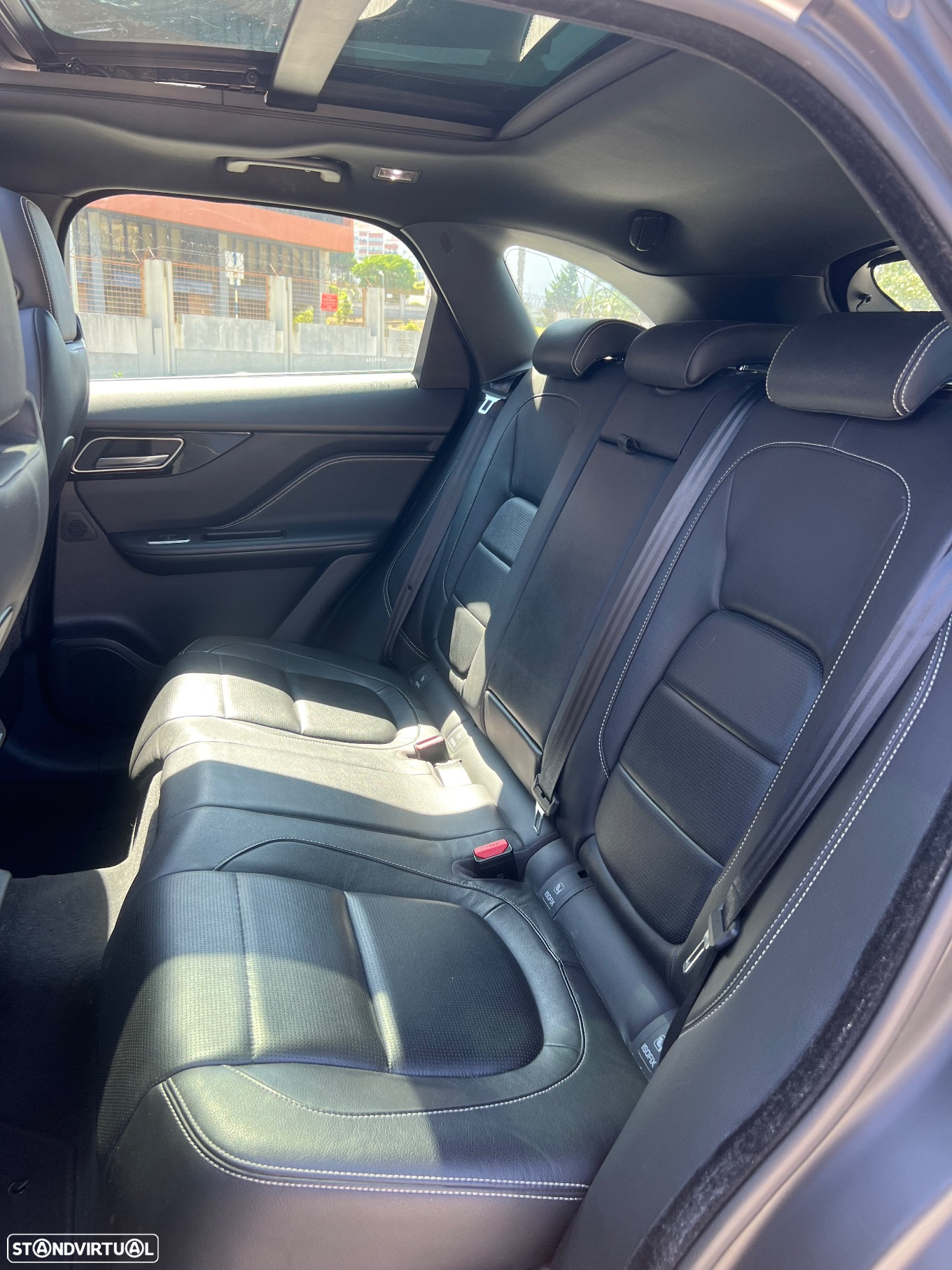 Jaguar F-Pace 2.0 i4D R-Sport Aut. - 53