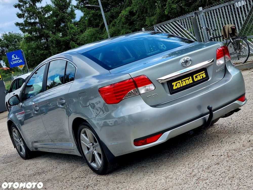 Toyota Avensis 1.8 Premium - 7