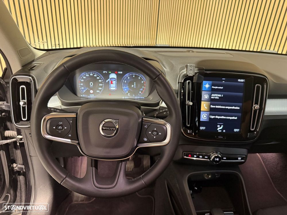 Volvo XC 40 T3 Geartronic Momentum Pro - 7