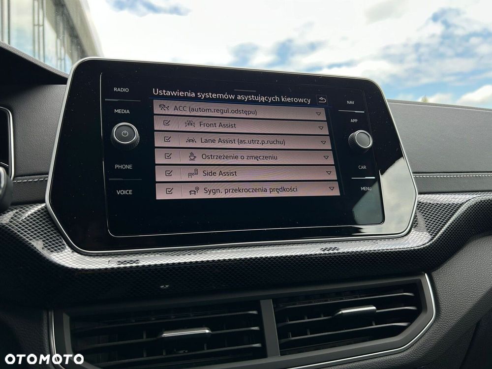 Volkswagen T-Cross - 19