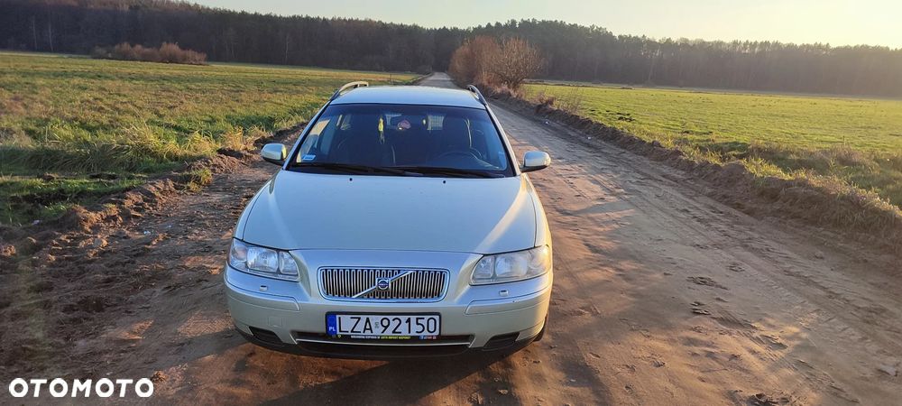 Volvo V70 2.4 Kinetic - 1