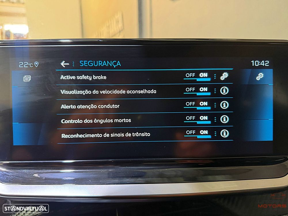 Peugeot 2008 1.2 PureTech GT EAT8 - 34
