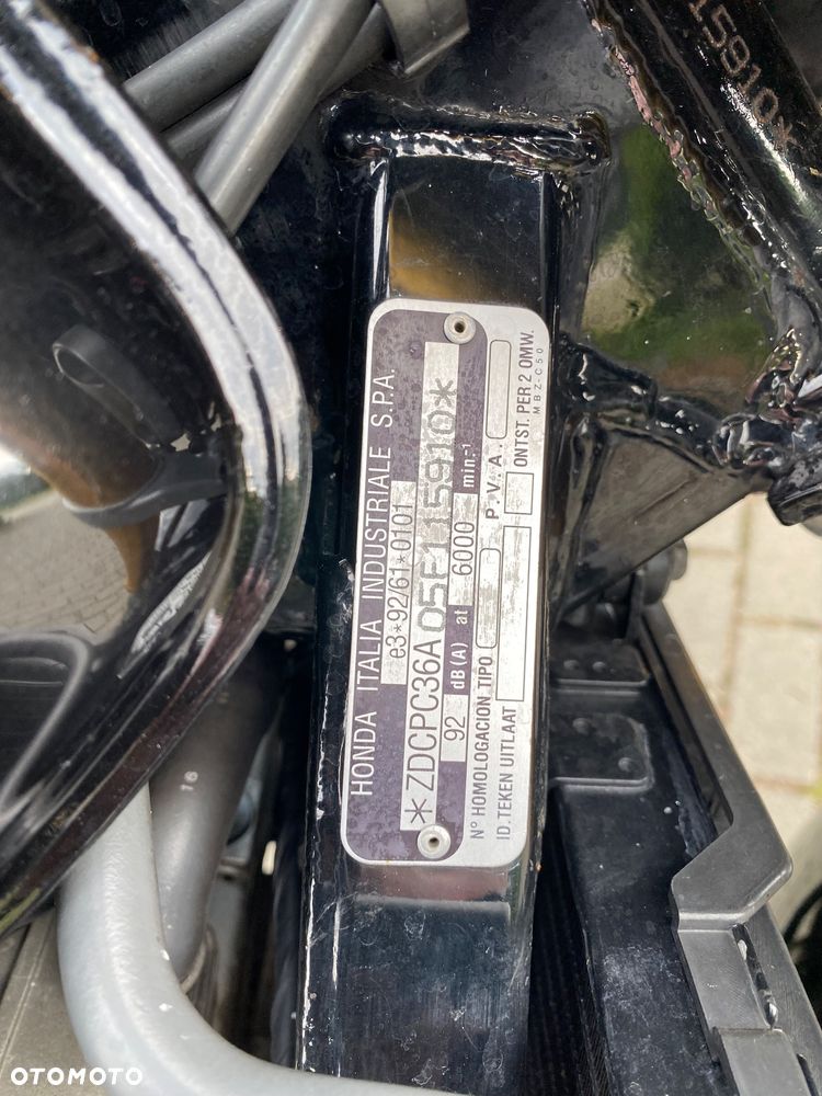 Honda Hornet - 13