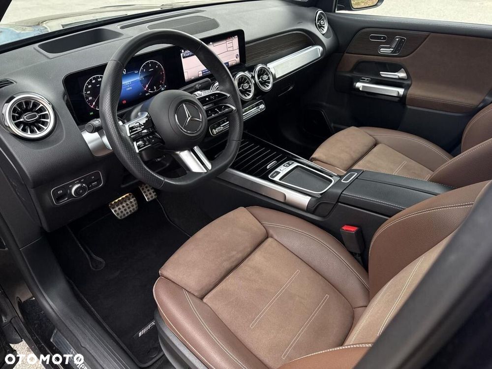 Mercedes-Benz GLB - 10