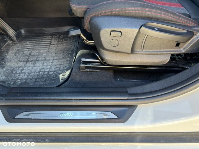BMW X1 sDrive18i GPF Sport Line - 7