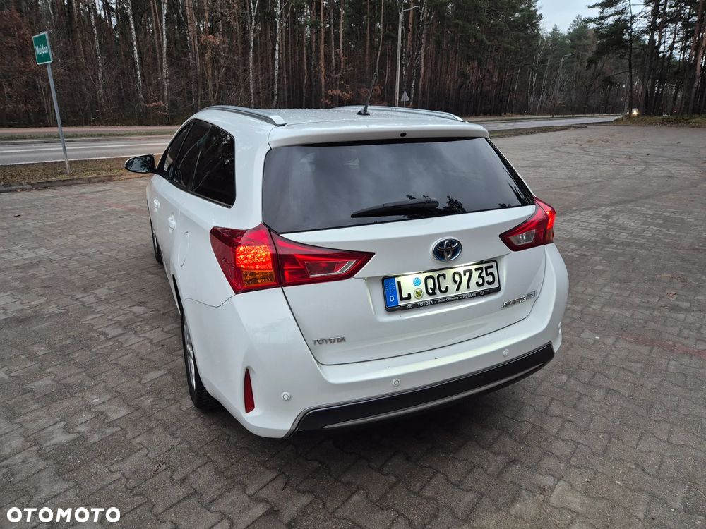 Toyota Auris 1.8 HSD Luna - 11