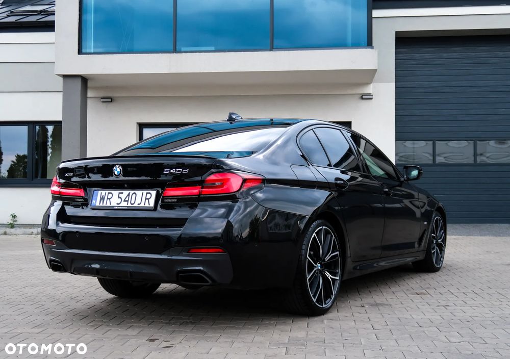 BMW Seria 5 540d xDrive mHEV M Sport sport - 16