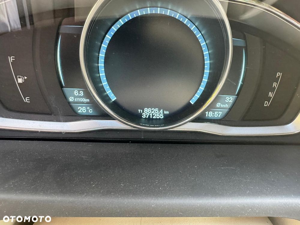 Volvo V70 D2 Kinetic - 8