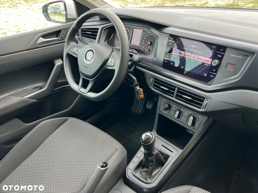 Volkswagen Polo 1.0 ACTIVE - 10
