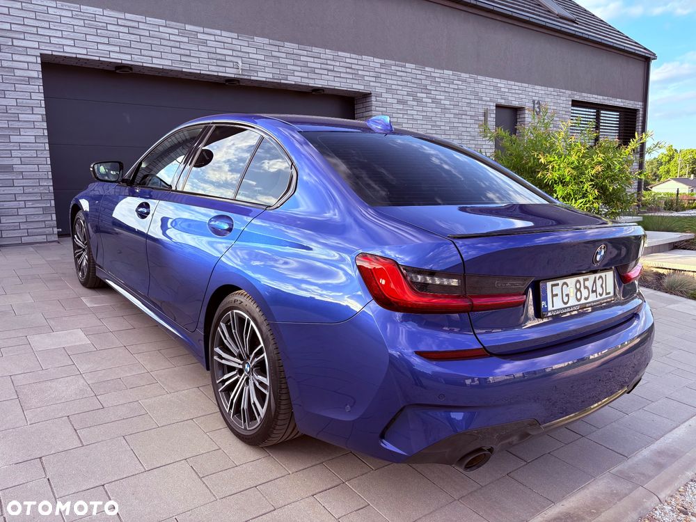 BMW Seria 3 318i M Sport - 1