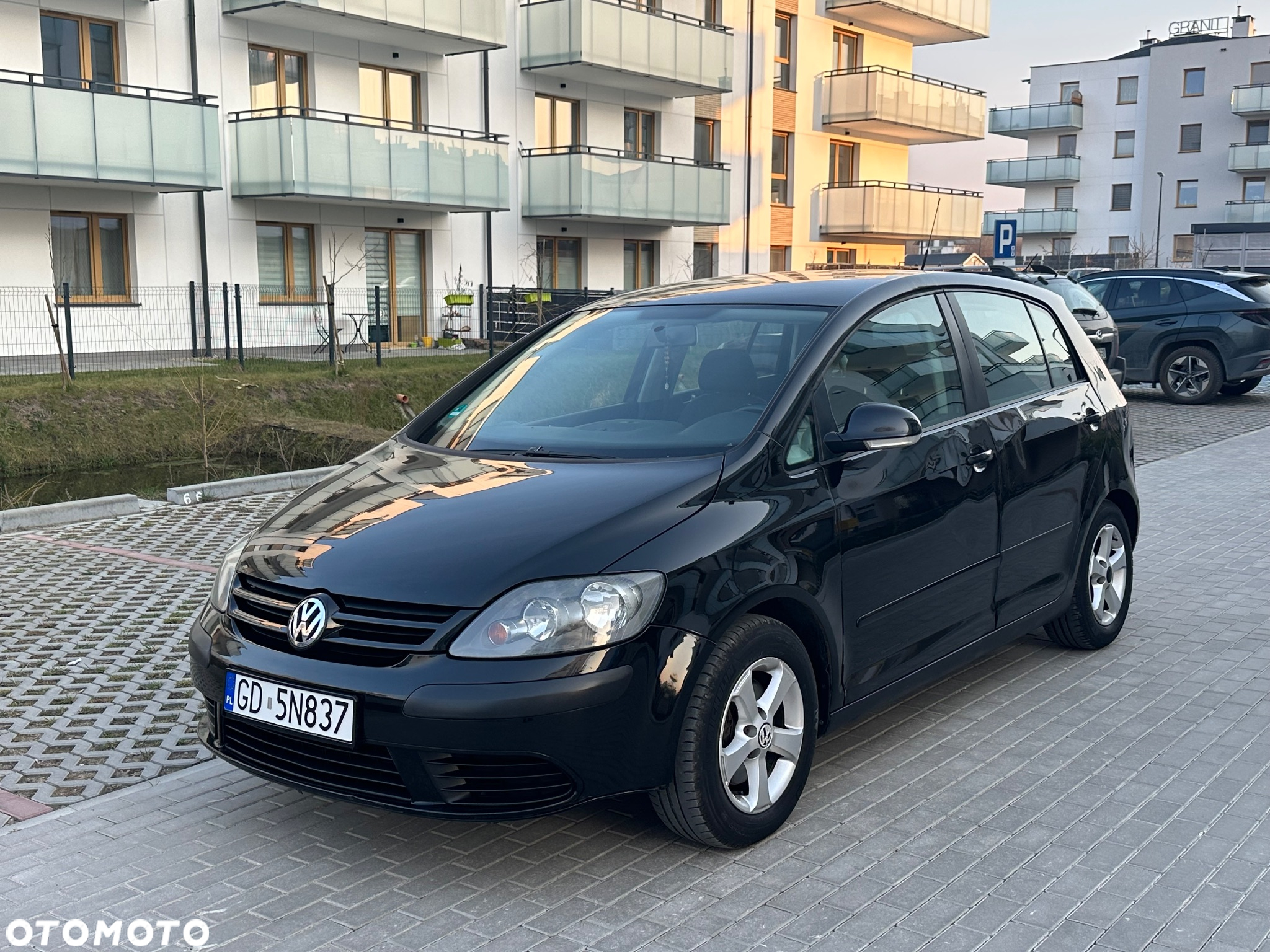 Volkswagen Golf Plus 1.9 TDI Comfortline - 3