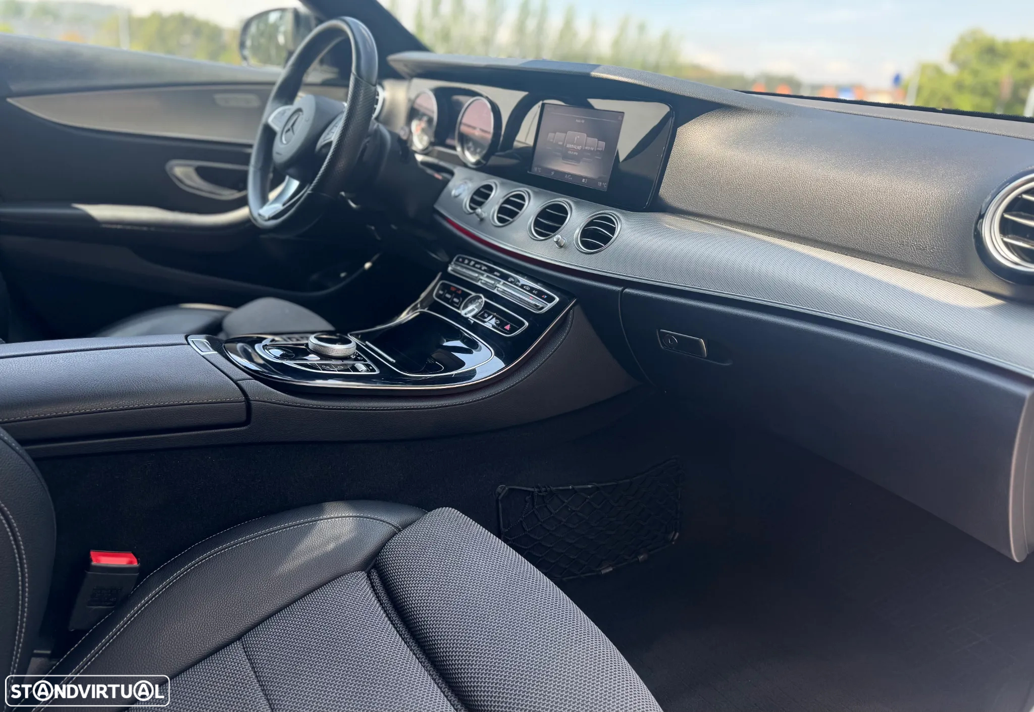 Mercedes-Benz E 220 d AMG Line - 18