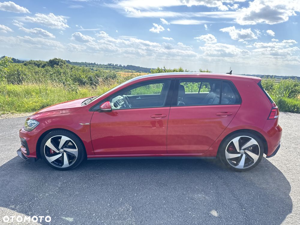 Volkswagen Golf - 4