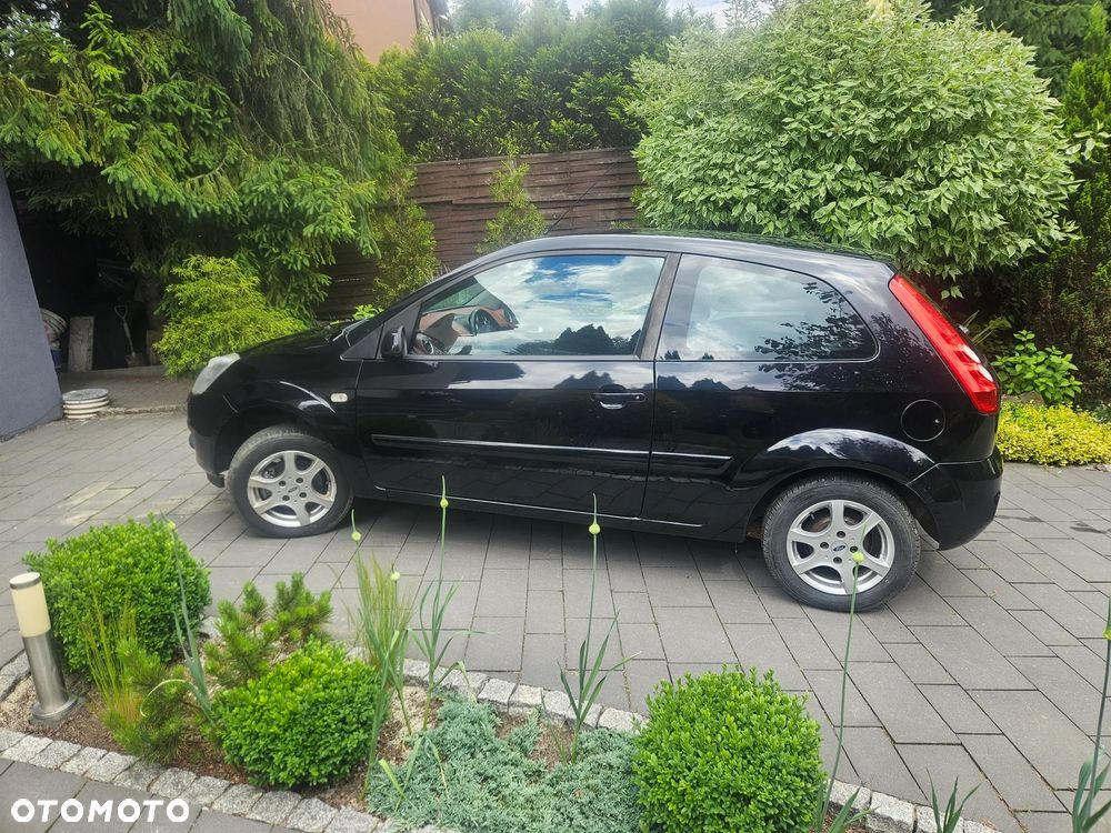 Ford Fiesta - 2