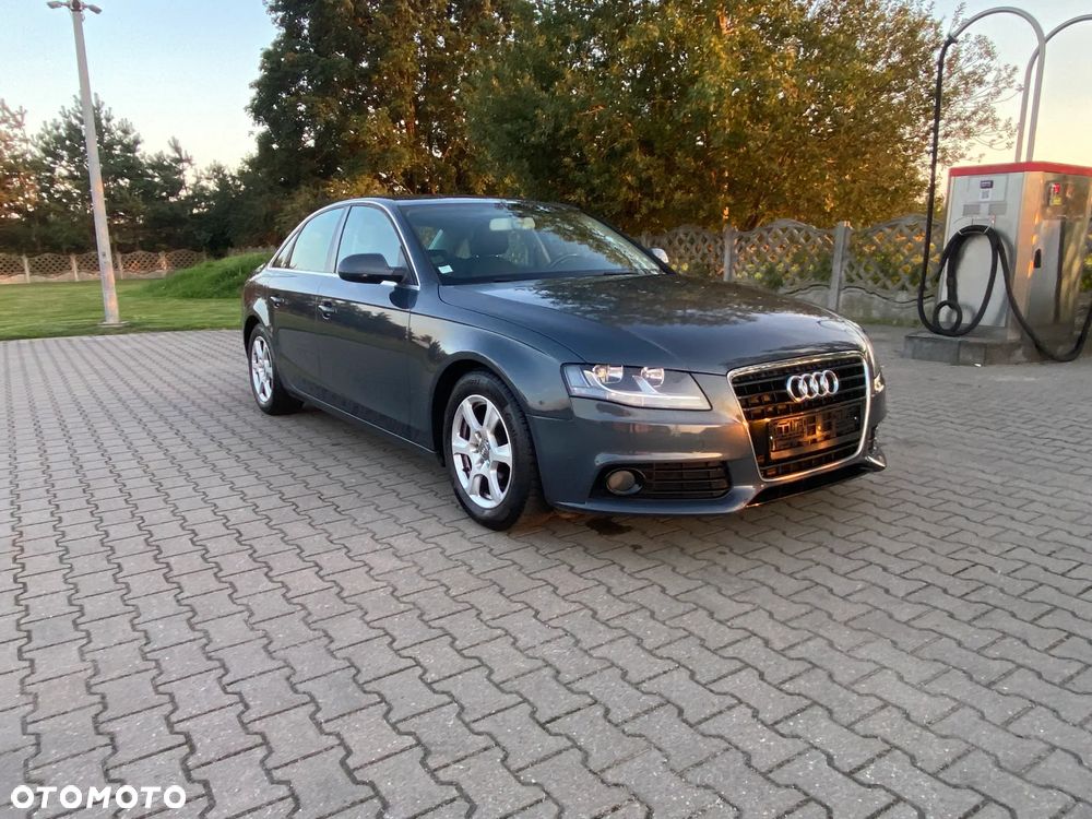 Audi A4 Limousine - 2