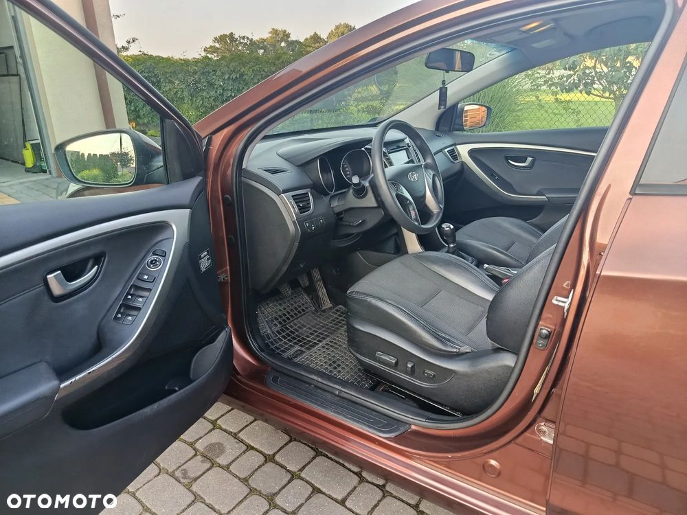 Hyundai i30 1.4 CRDi Premium - 19