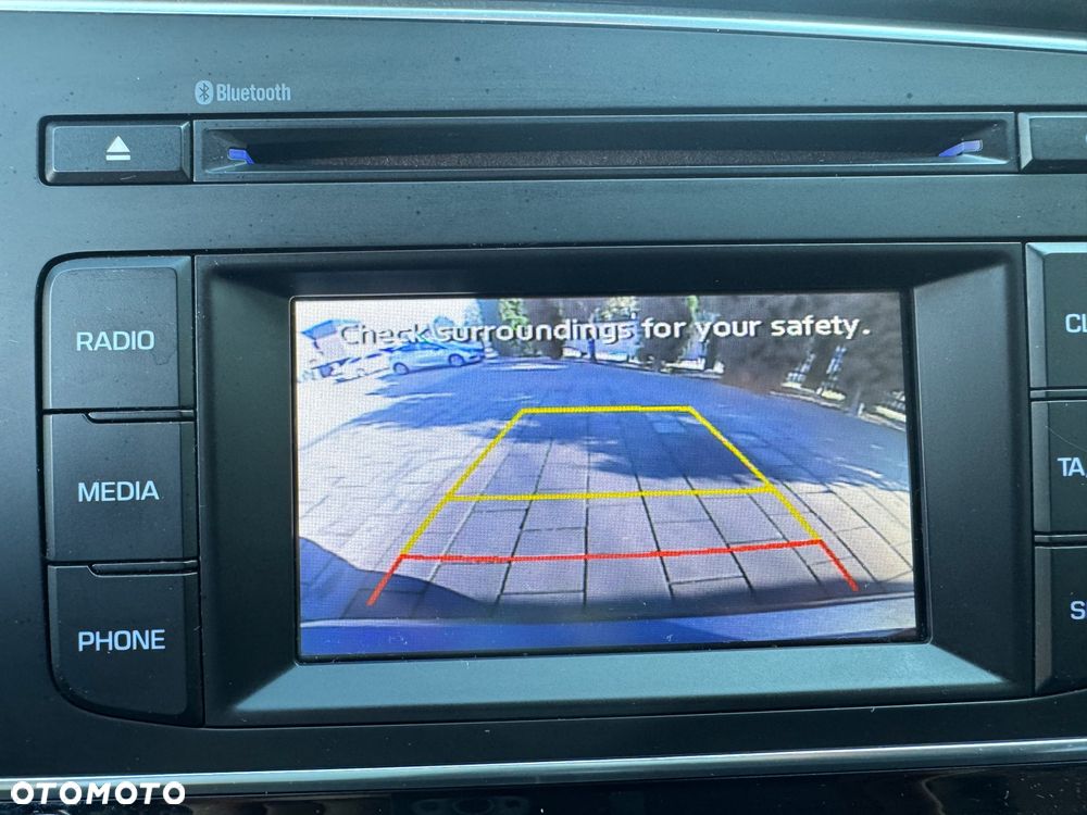 Hyundai Elantra 1.6 Premium - 10