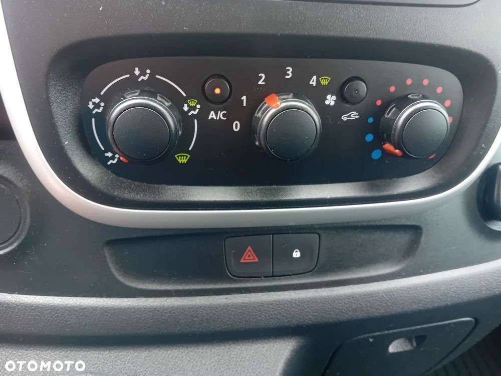 Opel Vivaro Brygadówka - 24