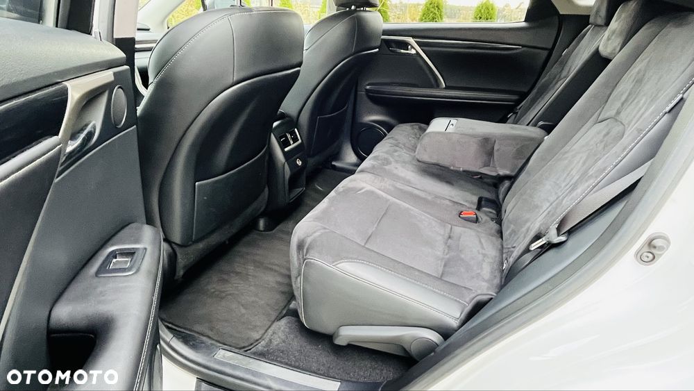 Lexus RX - 8