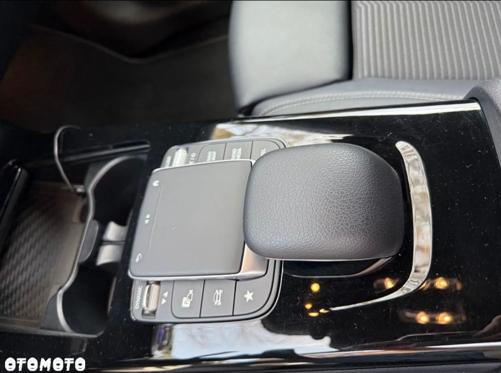 Mercedes-Benz CLA 200 d Progressive 8G-DCT - 14