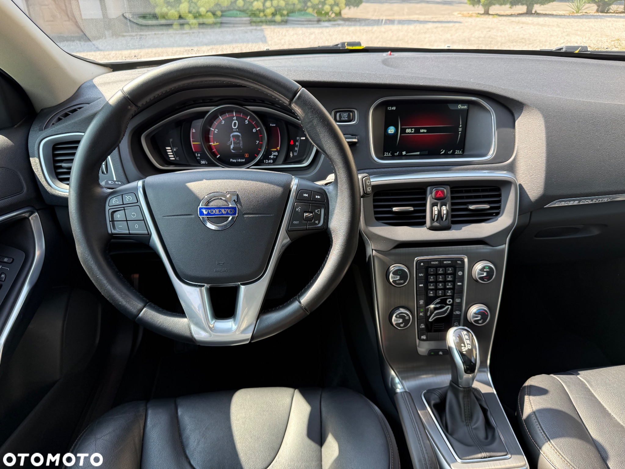 Volvo V40 - 25