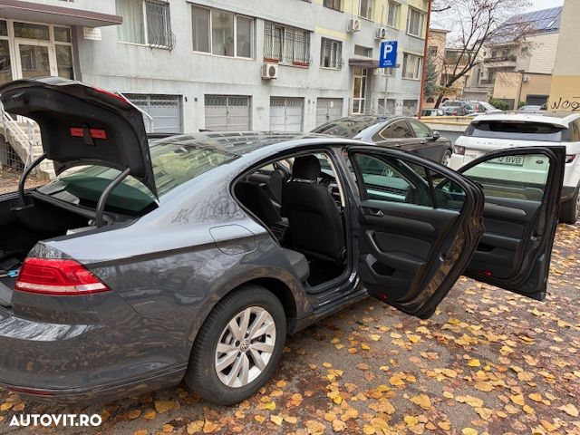 Volkswagen Passat 1.6 TDI Comfortline - 29