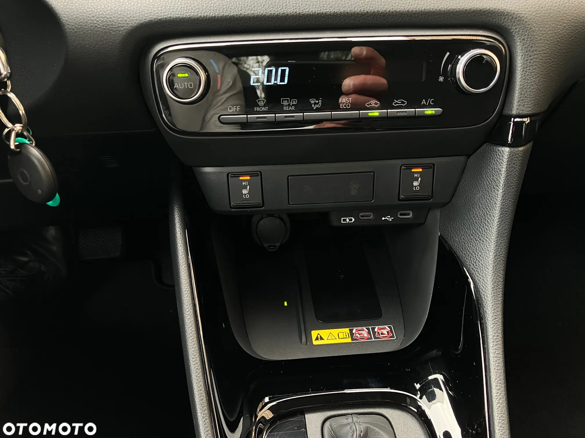 Toyota Yaris Hybrid 1.5 Style - 27
