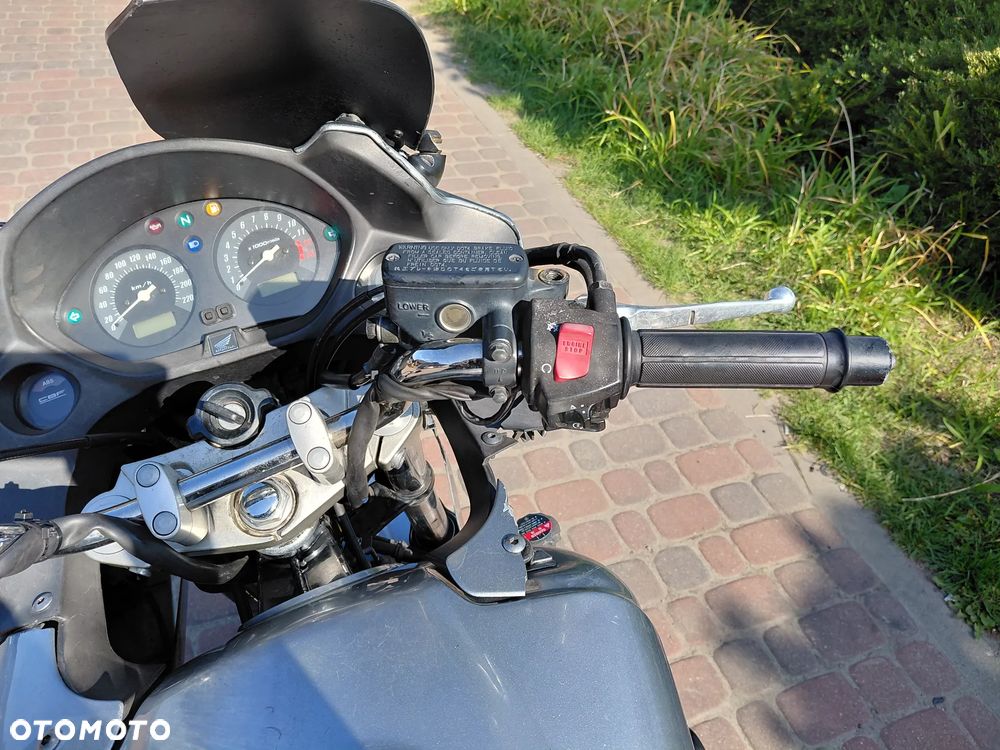 Honda CBF - 26