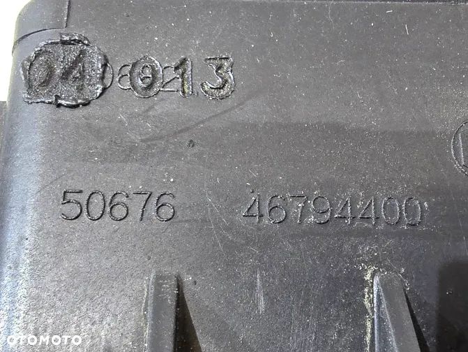 obudowa filtra powietrza alfa romeo gt 1.9 jtd - 5