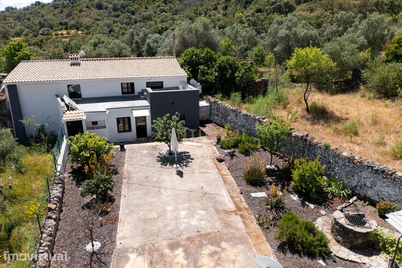 Moradia de Charme Renovada perto de Salir - Loulé - Grande imagem: 2/25