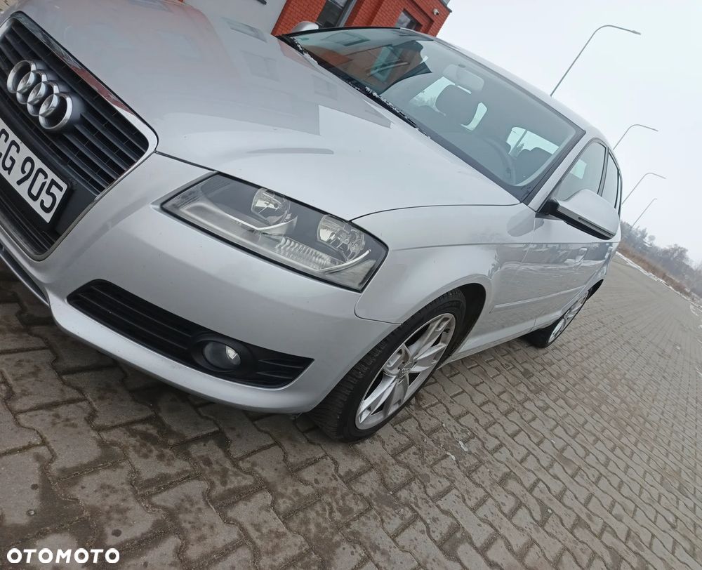 Audi A3 Sportback 1.6 TDI DPF Attraction - 12