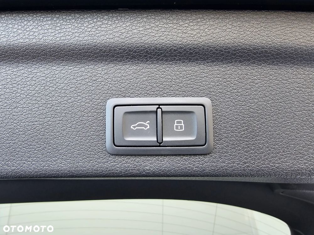 Audi Q3 Sportback 35 TDI quattro S tronic S line - 14