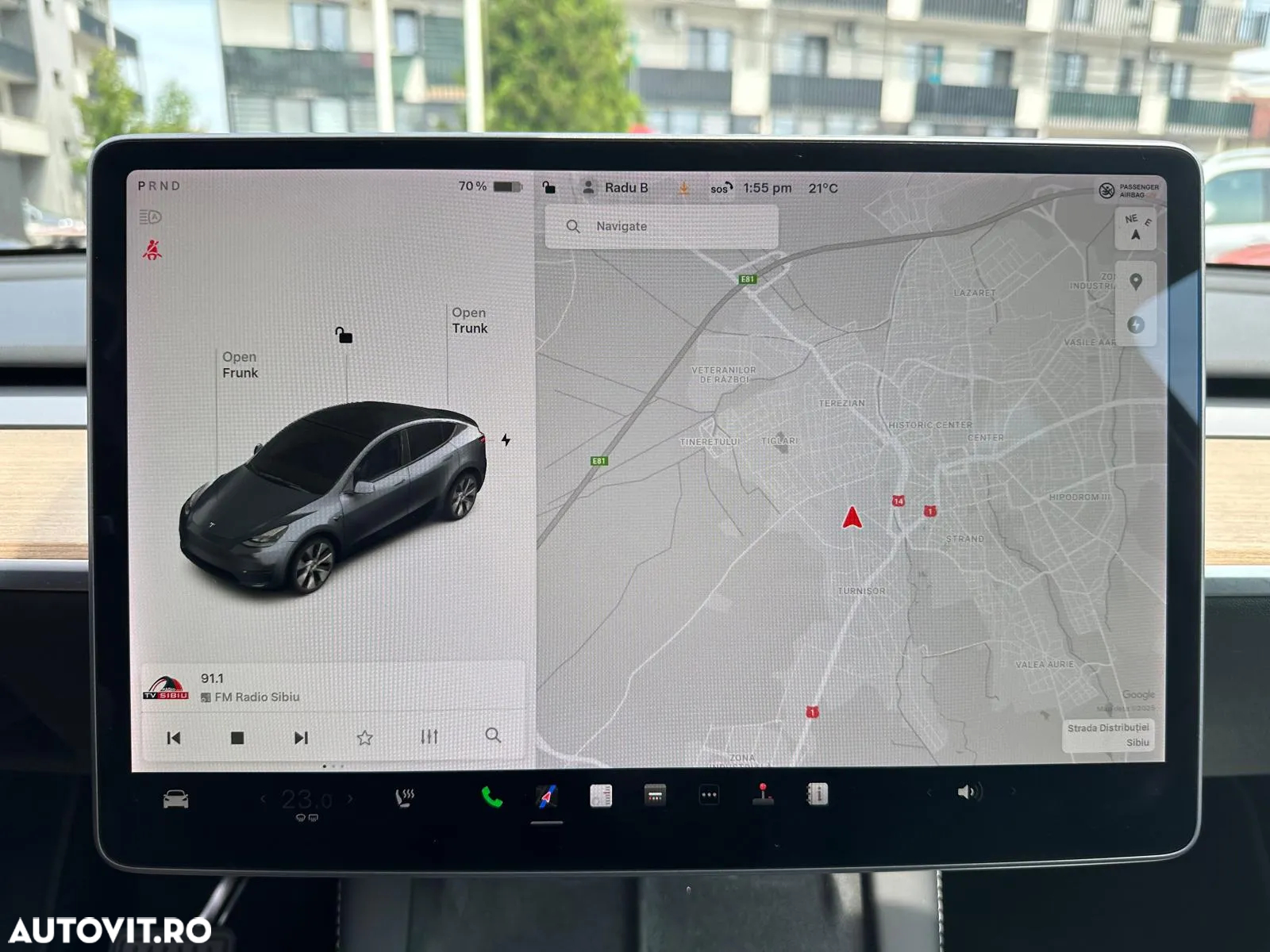 Tesla Model Y Long Range AWD - 31