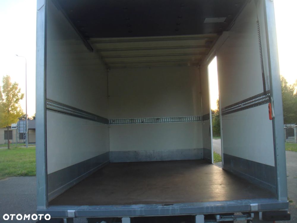Mitsubishi FUSO CANTER - 21