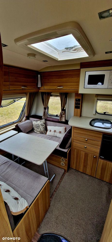 Elddis Xplore 574 - 14