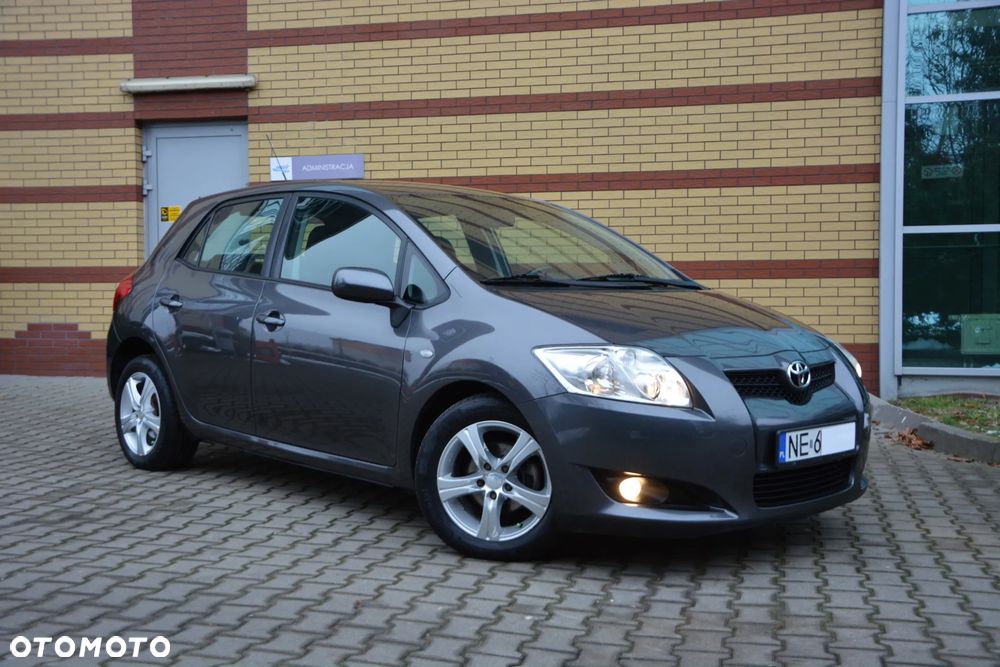 Toyota Auris 1.4 VVT-i - 1