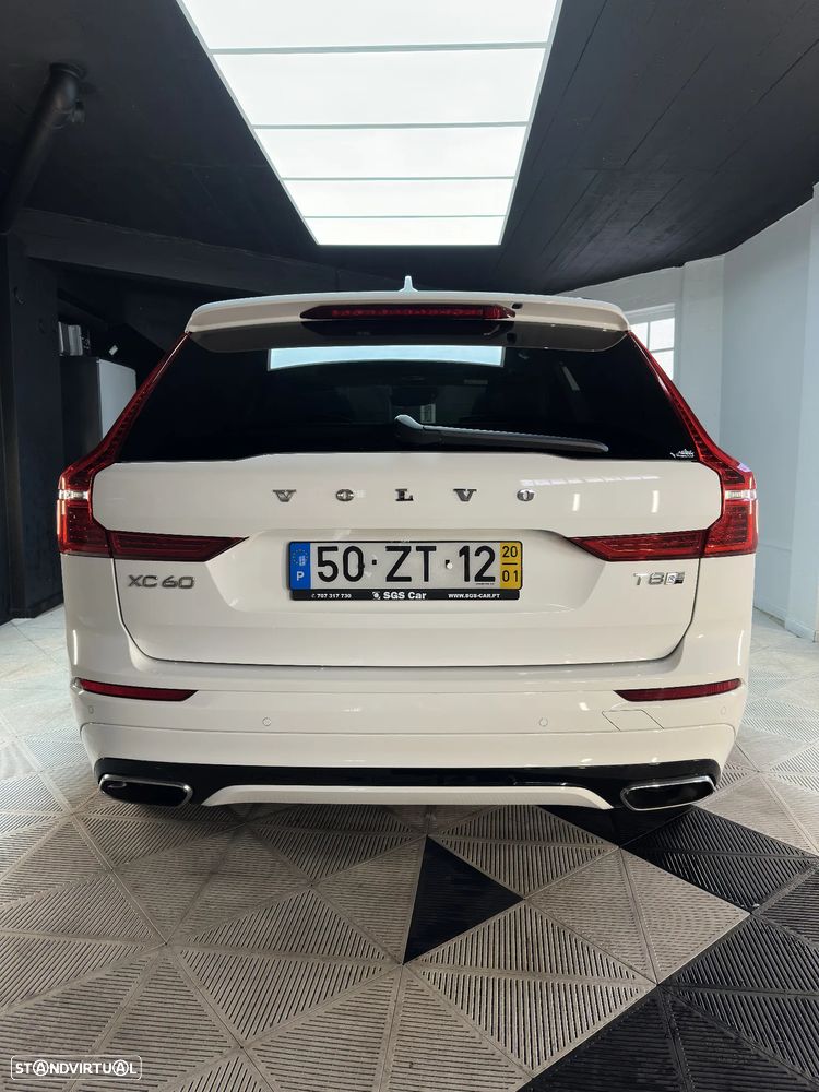 Volvo XC 60 2.0 T8 PHEV R-Design AWD - 4