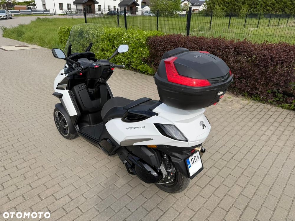 Peugeot Metropolis - 4