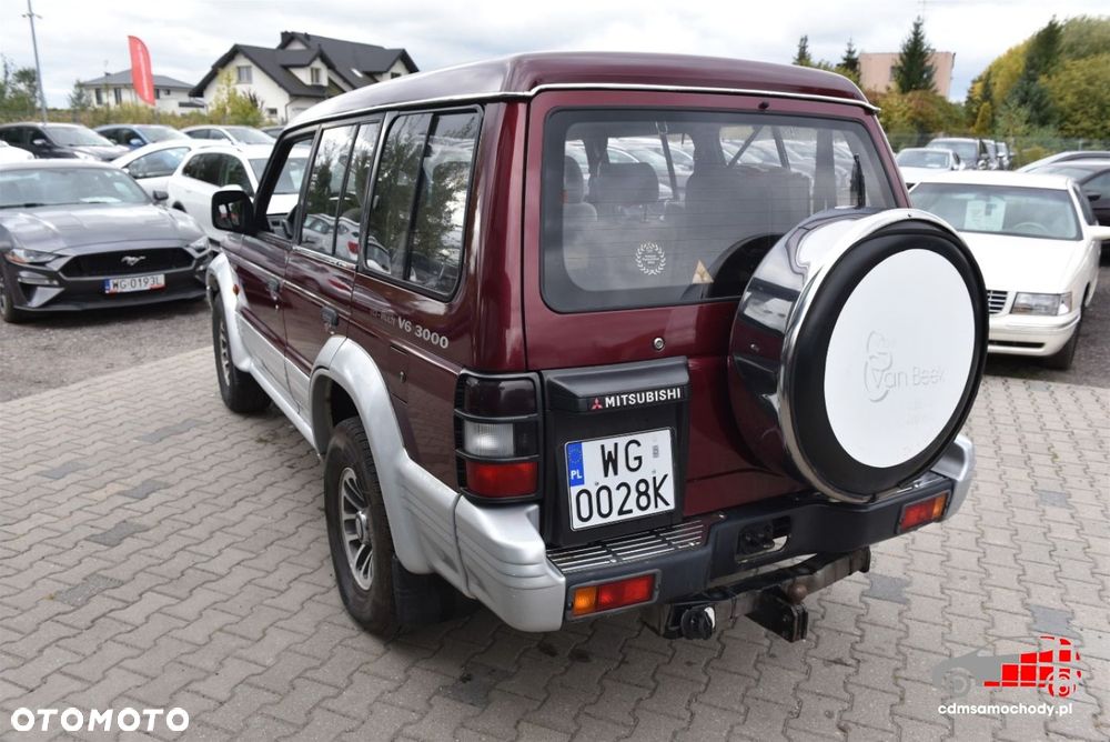 Mitsubishi Pajero - 8