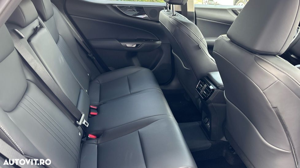 Lexus Seria NX 450h+ E-FOUR Executive - 7