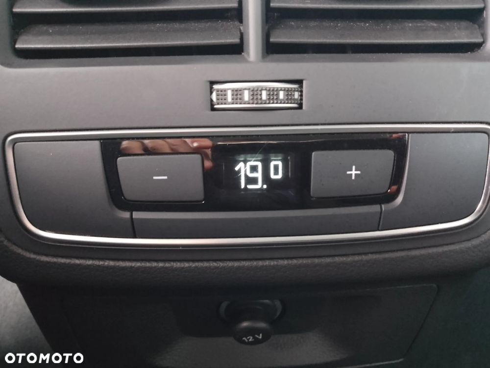 Audi A4 Limousine 35 TFSI mHEV S Line S tronic - 23