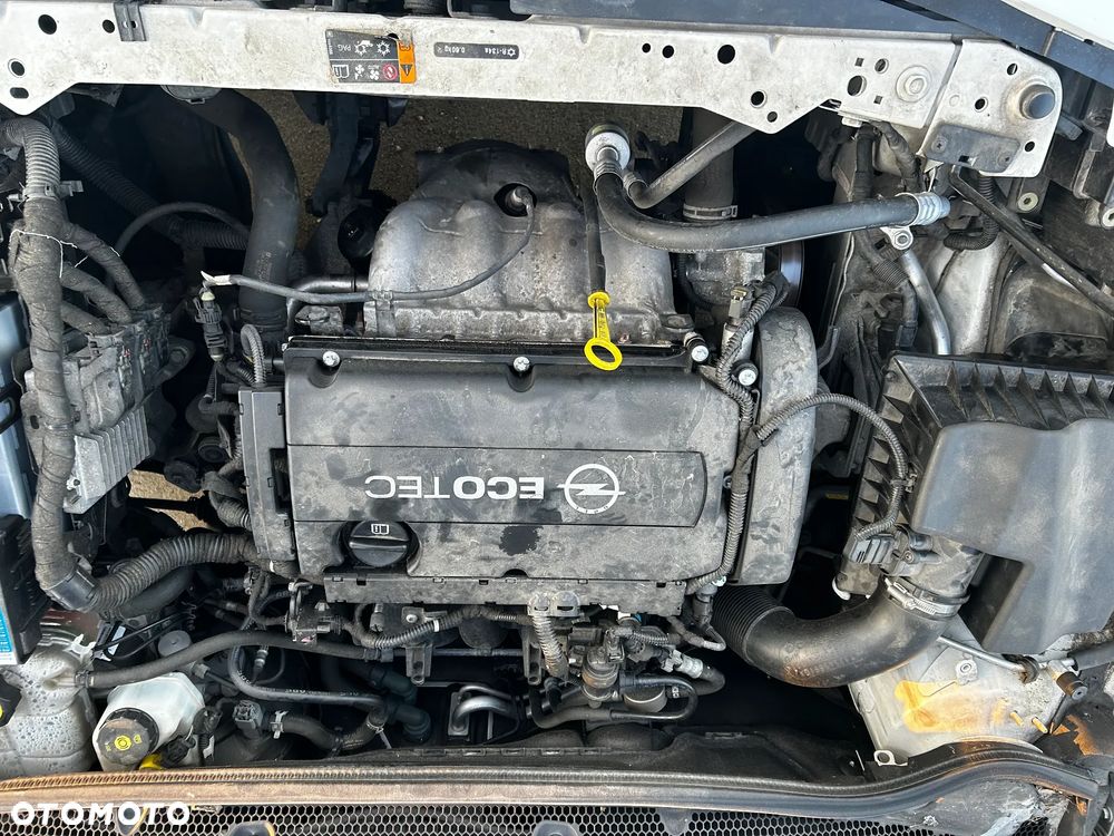 Opel Astra 1.6 ecoFLEX Start/Stop Active - 24