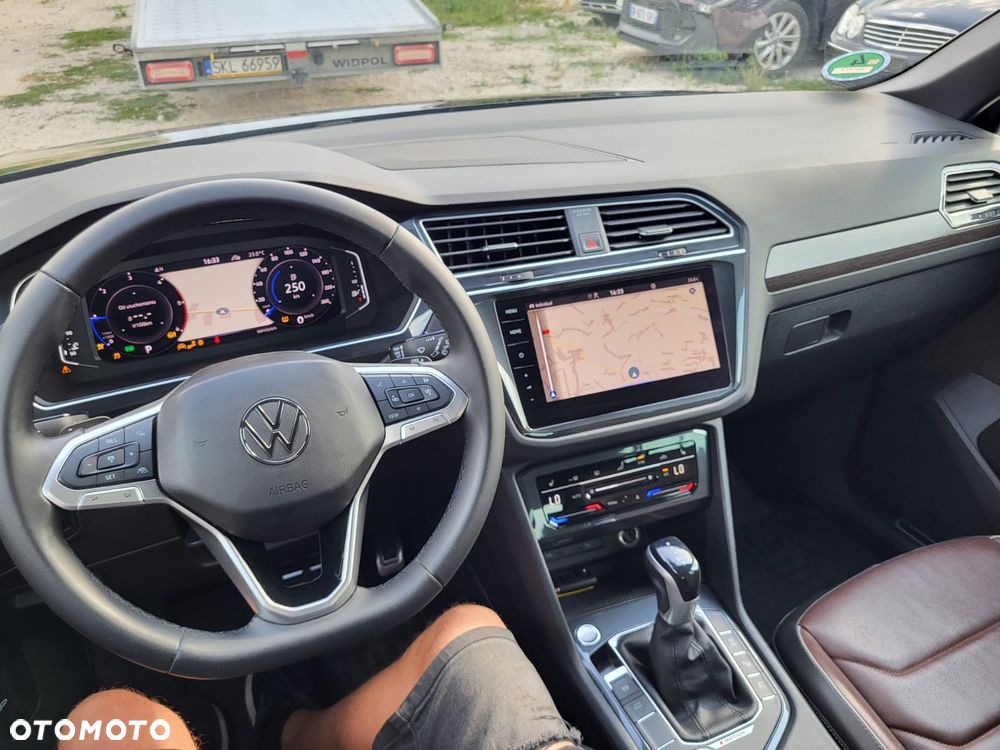 Volkswagen Tiguan 2.0 TDI SCR 4MotION DSG Elegance - 28